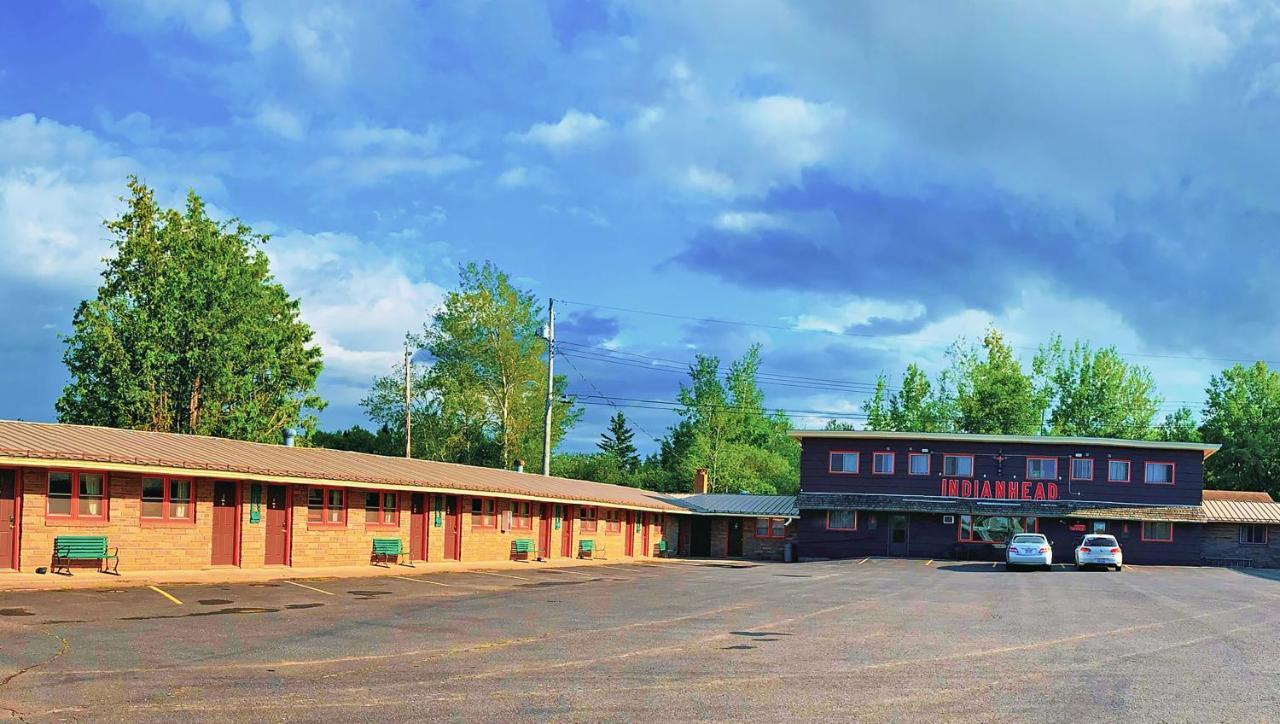 Indianhead Ironwood Hotel Exterior photo